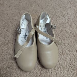 Revo Kids Tan Dress Shoes with Buckle